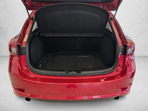 Used 2018 MAZDA MAZDA3 Grand Touring image 6