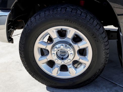 Used 2012 Ford F250 Lariat w/ Lariat Interior Pkg AWD/4WD image 12