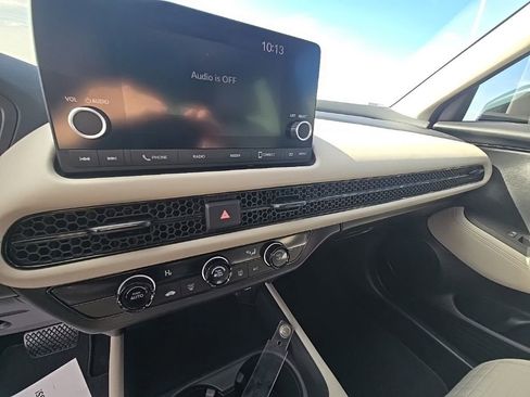 Used 2025 Honda HR-V LX image 18