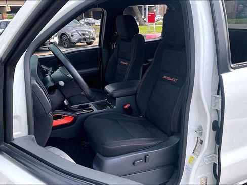 Certified 2022 Nissan Frontier PRO-4X image 8