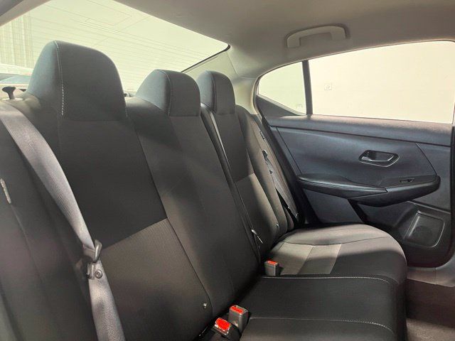 Used 2025 Nissan Sentra SV FWD image 14