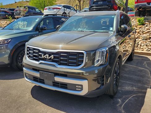 Used 2023 Kia Telluride SX Prestige AWD/4WD image 11
