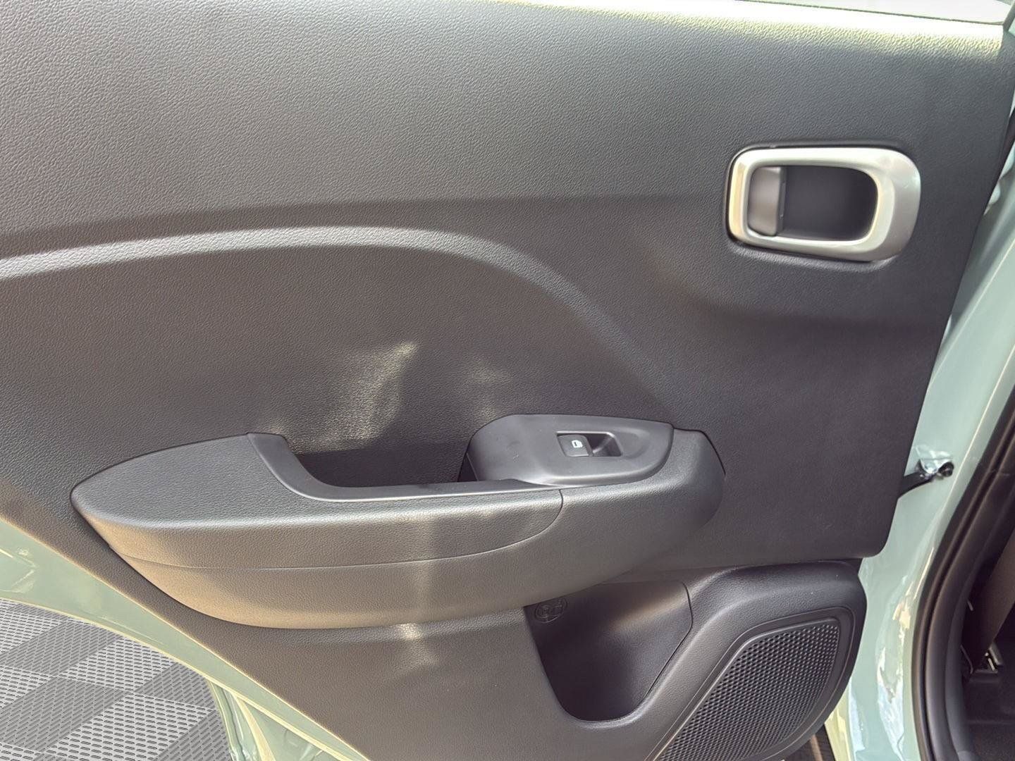 Used 2026 Hyundai Venue SEL FWD image 22