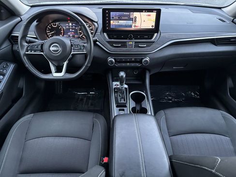 Used 2024 Nissan Altima 2.5 SV w/ SV Premium Package image 22