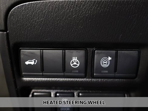 Used 2024 Nissan Armada SL image 8