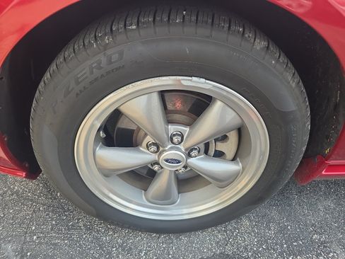 Used 2005 Ford Mustang GT Premium RWD image 22
