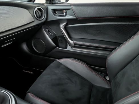 Used 2015 Subaru BRZ Limited RWD image 32