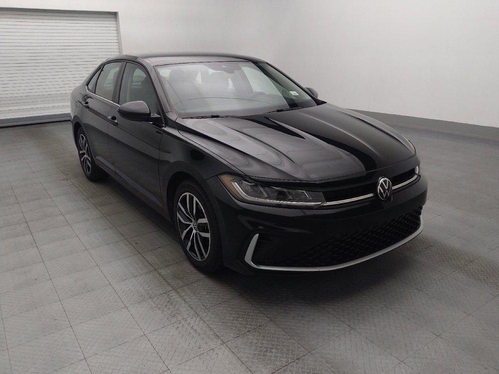 Used 2025 Volkswagen Jetta SE FWD image 13