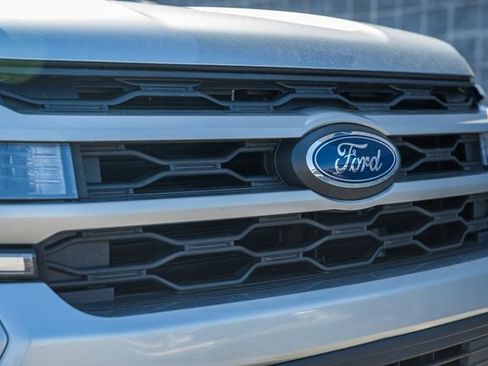 Used 2022 Ford Expedition XLT AWD/4WD image 16