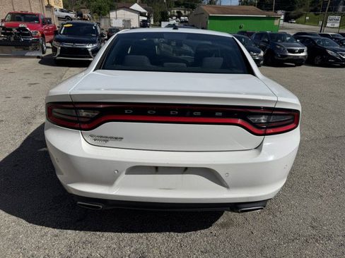 Used 2015 Dodge Charger SE w/ Popular Equipment Group AWD/4WD image 4