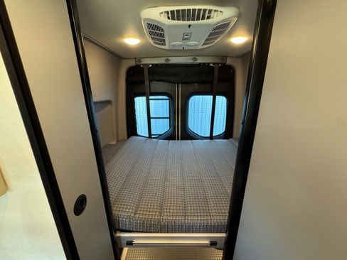 Used 2020 Mercedes-Benz Sprinter 2500 w/ Premium Plus Package image 66