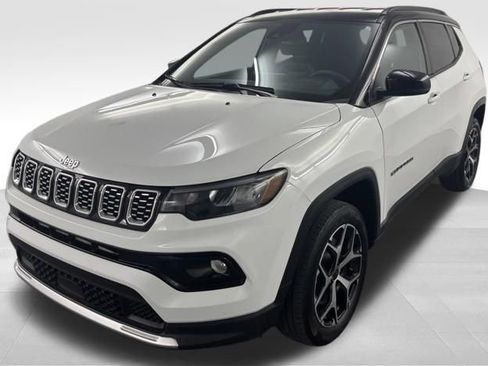 Used 2025 Jeep Compass Limited AWD/4WD image 4