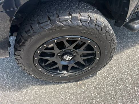 Used 2018 Toyota 4Runner SR5 Premium AWD/4WD image 18