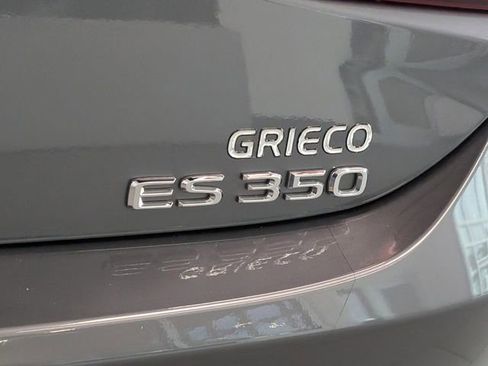 Used 2019 Lexus ES 350 Ultra Luxury w/ Accessory Package 2 image 11