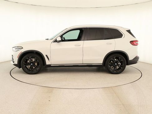 Used 2022 BMW X5 sDrive40i w/ Premium Package RWD image 2