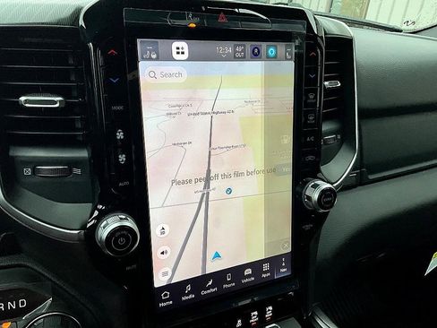 New 2026 RAM 1500 4x4 Crew Cab image 21