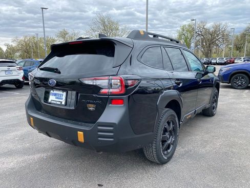 Certified 2025 Subaru Outback Wilderness AWD/4WD image 7