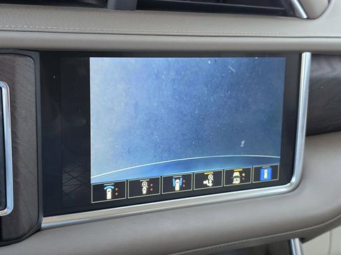 Used 2024 GMC Yukon Denali image 24