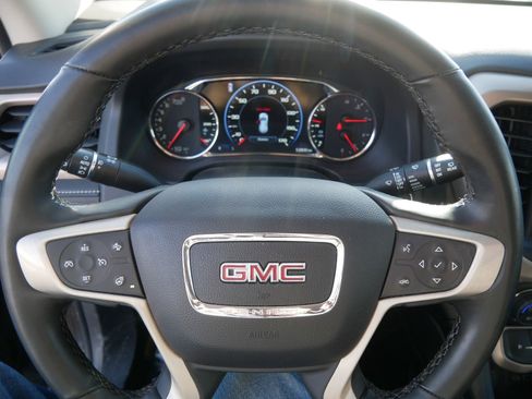 Used 2023 GMC Acadia Denali w/ Black Diamond Edition image 24