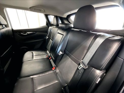 Certified 2022 Nissan Rogue Sport SL w/ Premium Package AWD/4WD image 15
