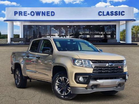 Used 2022 Chevrolet Colorado Z71 AWD/4WD image 1