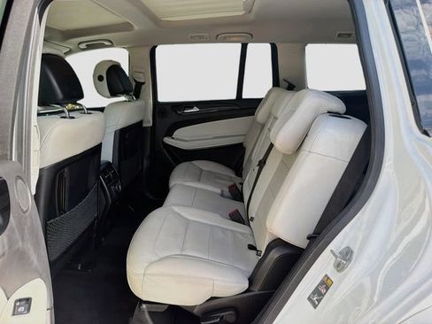 Used 2017 Mercedes-Benz GLS 550 4MATIC image 23