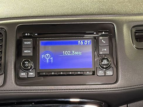 Used 2020 Honda HR-V LX image 16