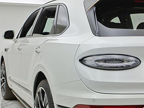 New 2026 Bentley Bentayga Speed image 9