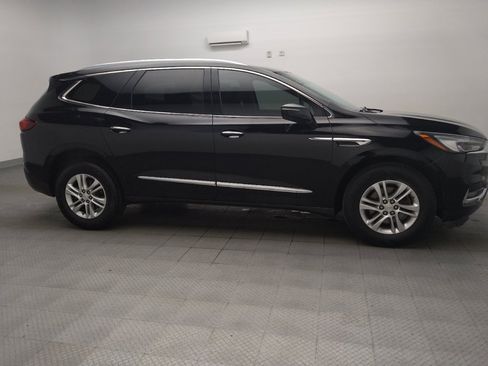 Used 2018 Buick Enclave Essence AWD/4WD image 11