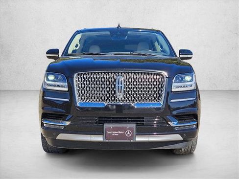 Used 2021 Lincoln Navigator Reserve w/ Luxury Package image 2