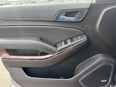 Used 2020 GMC Yukon SLT w/ Premium Edition image 17