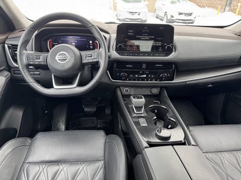 Used 2021 Nissan Rogue Platinum image 10