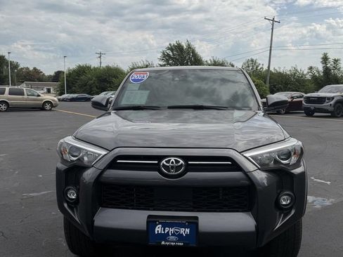 Used 2023 Toyota 4Runner SR5 AWD/4WD image 23