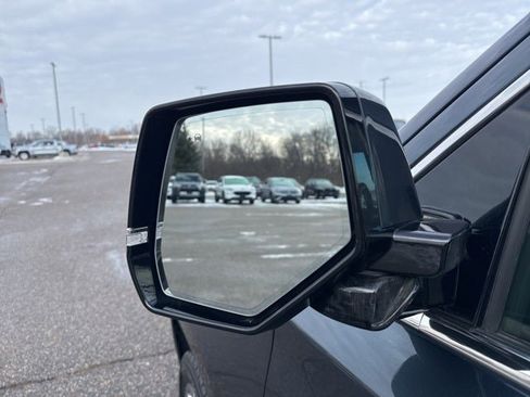 Used 2020 Cadillac Escalade ESV Premium Luxury w/ LPO, Radiant Package image 7