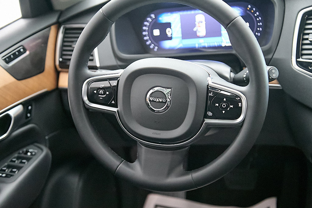 Certified 2024 Volvo XC90 B6 Plus w/ Protection Package Premier AWD/4WD image 29