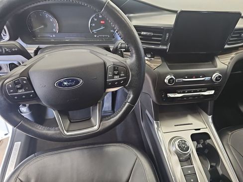 Used 2020 Ford Explorer Limited RWD image 16
