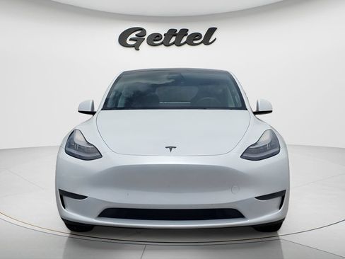 Used 2023 Tesla Model Y Long Range AWD/4WD image 9