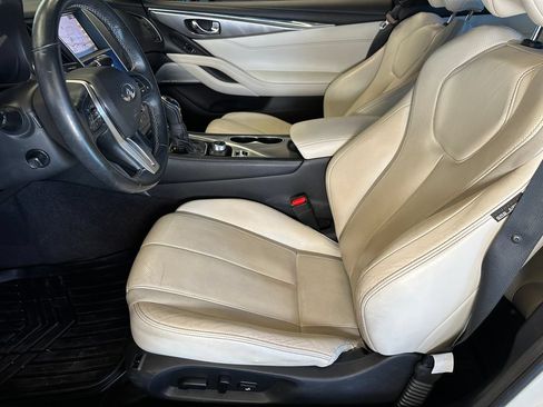 Used 2019 INFINITI Q60 3.0t Luxe AWD/4WD image 19