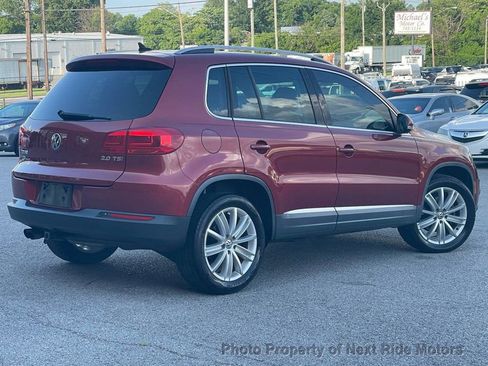 Used 2012 Volkswagen Tiguan SE image 28