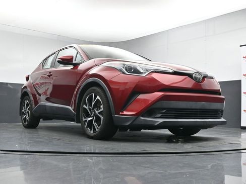 Used 2018 Toyota C-HR XLE FWD image 33