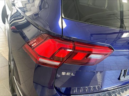 Used 2022 Volkswagen Tiguan SEL R-Line image 33