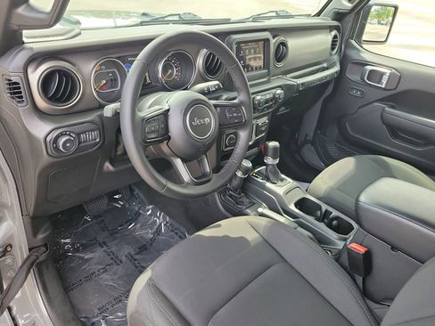 Used 2021 Jeep Wrangler Sport AWD/4WD image 11