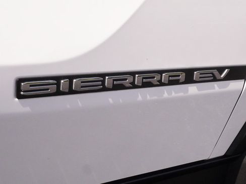 Used 2026 GMC Sierra EV Elevation AWD/4WD image 42