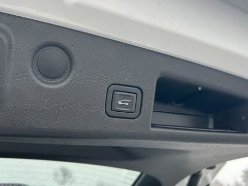 Certified 2023 Chevrolet Equinox LT image 37