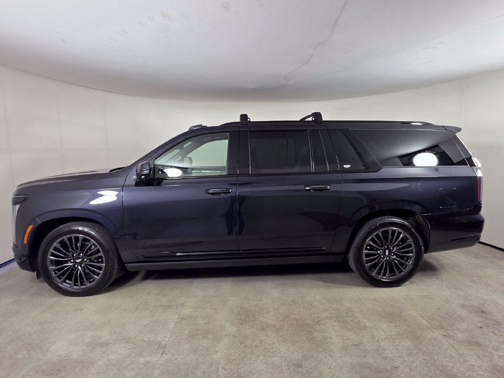Used 2025 Cadillac Escalade ESV Sport Platinum AWD/4WD image 7
