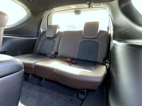 Used 2019 Nissan Armada Platinum w/ Captain's Chairs Package image 21