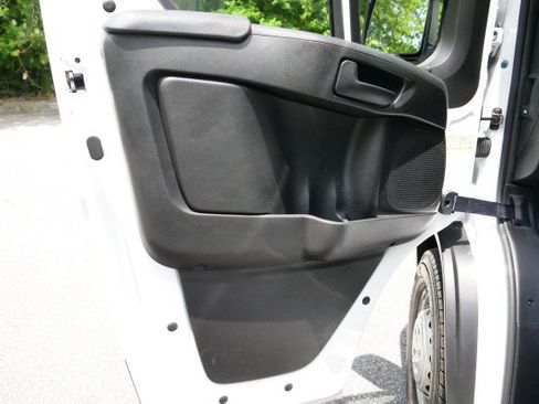 Used 2025 RAM ProMaster 2500 w/ Convenience Group FWD image 22