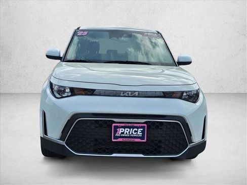 Used 2025 Kia Soul LX w/ LX Technology Package image 2