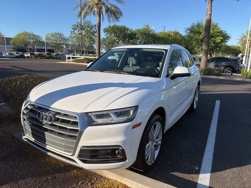 Used 2018 Audi Q5 Prestige w/ Prestige Package image 4