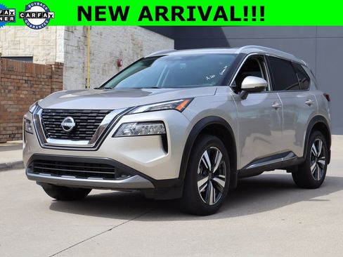 Used 2023 Nissan Rogue SL FWD image 1